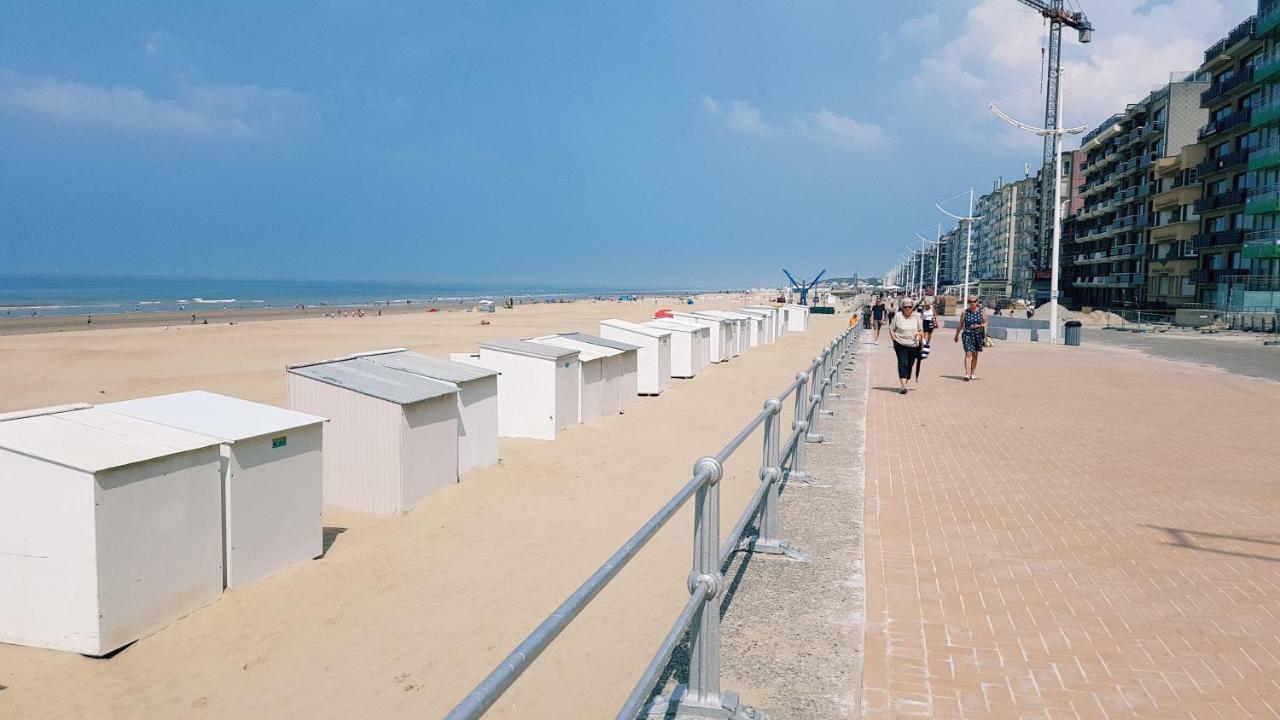 Zeedijk 241, Uitzicht Op Zee, Vue Sur La Mer Koksijde Exterior photo